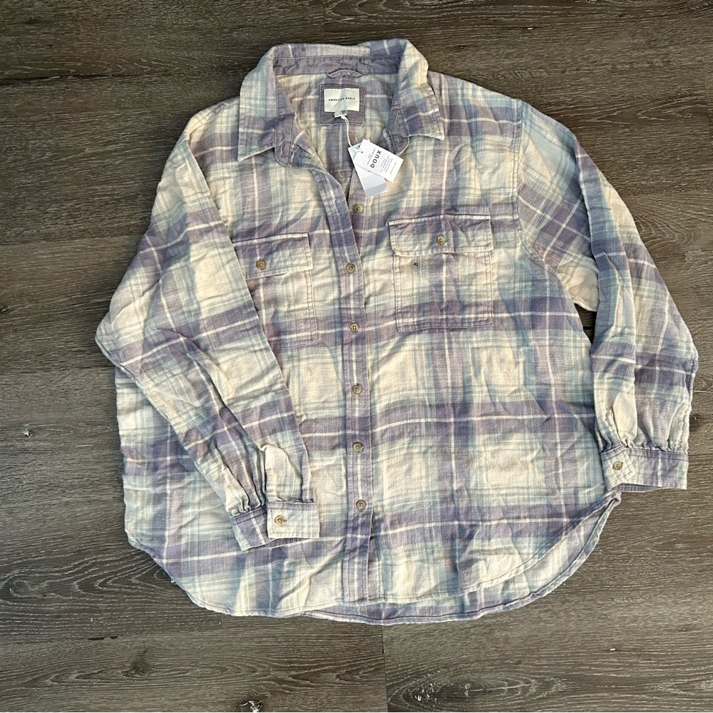 NWT XL American Eagle Outfitters Long Sleeve Button Down Flannel Shirt